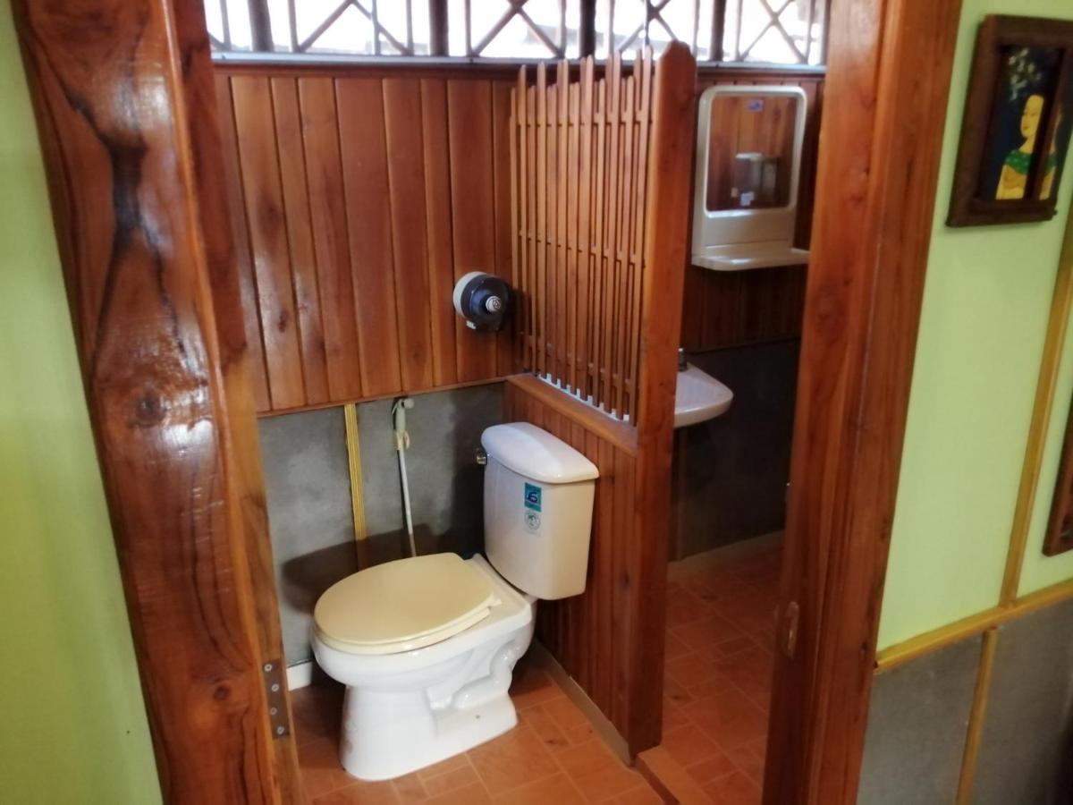 Nang Phraya Resort Phayuha Khirim Ngoại thất bức ảnh